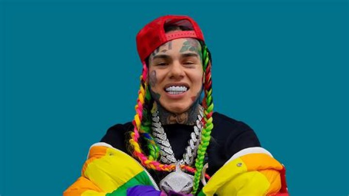 6ix9ine- Net Worth, Bio, Age, Ethnicity, Girlfriend, Height, Weight, Career