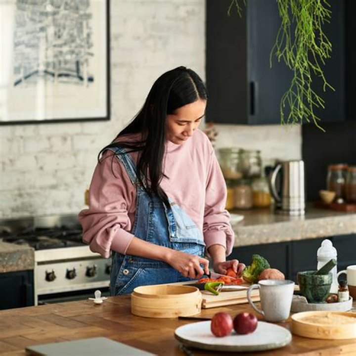 A Look Into “Get Organized with The Home Edit 2” Star Kelsea Ballerini Net Worth