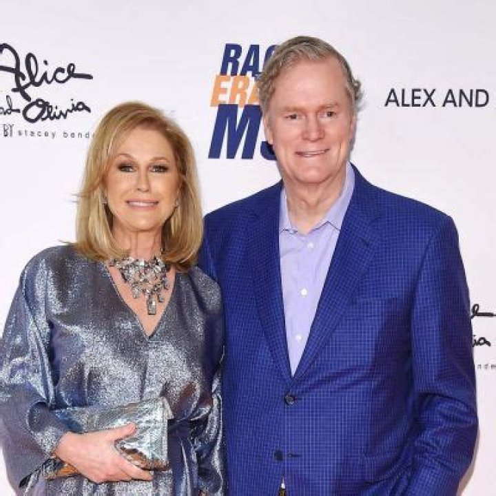 A Look Into Kathy Hilton And Richard Hilton Married Life