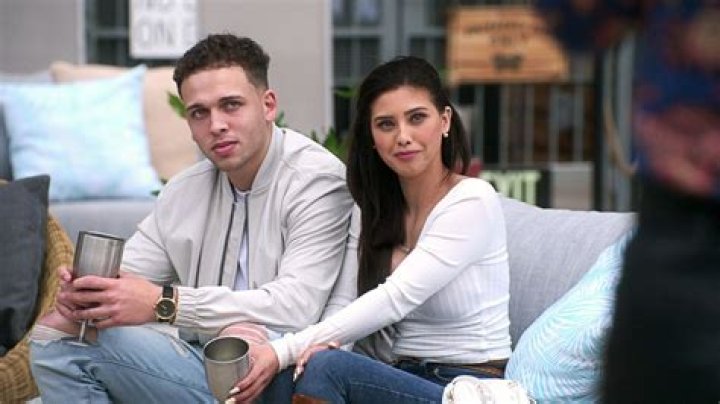 A Look Into The Ultimatum Couple April Marie And Jake Cunningham Relationship