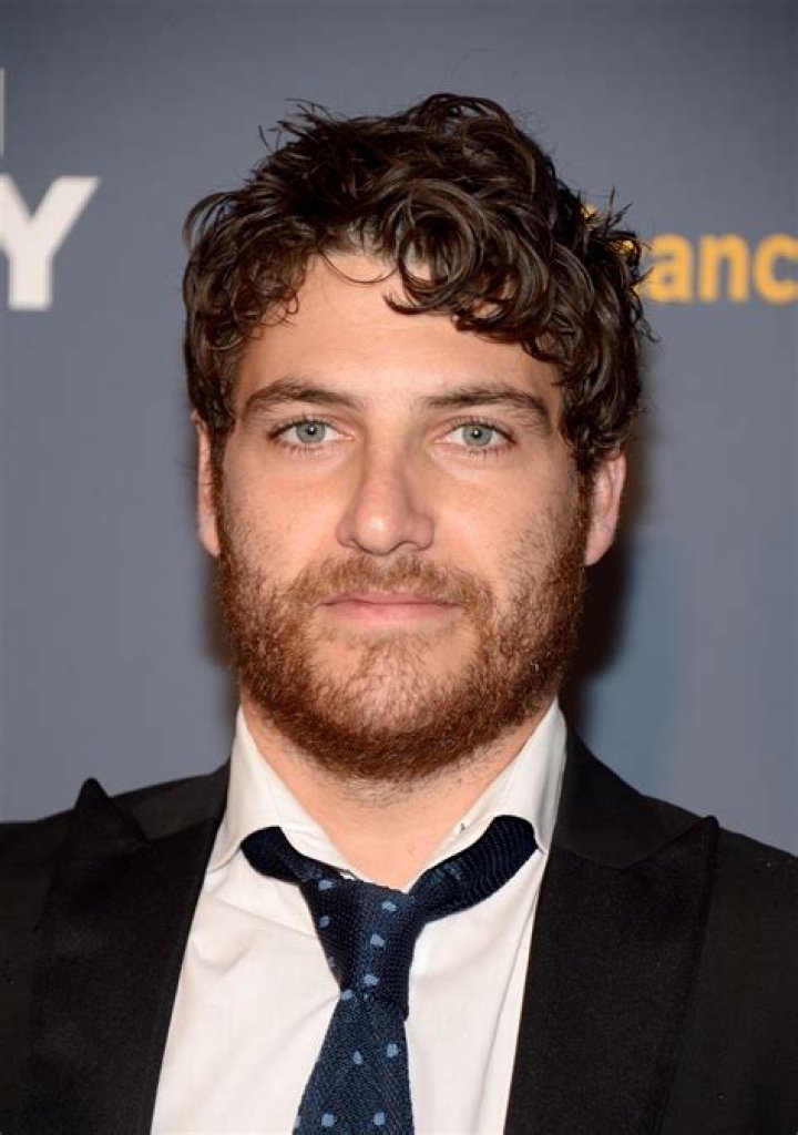 Adam Pally- Age, Height, Net Worth, Wife, Career, Nationality