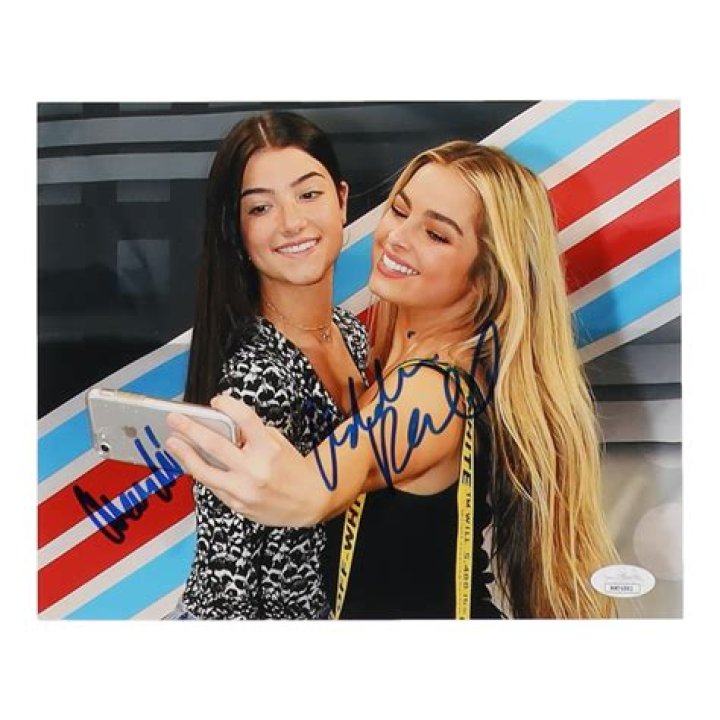 Addison Rae Signed A Role In The Paramount Players’ Film “Fashionista.”