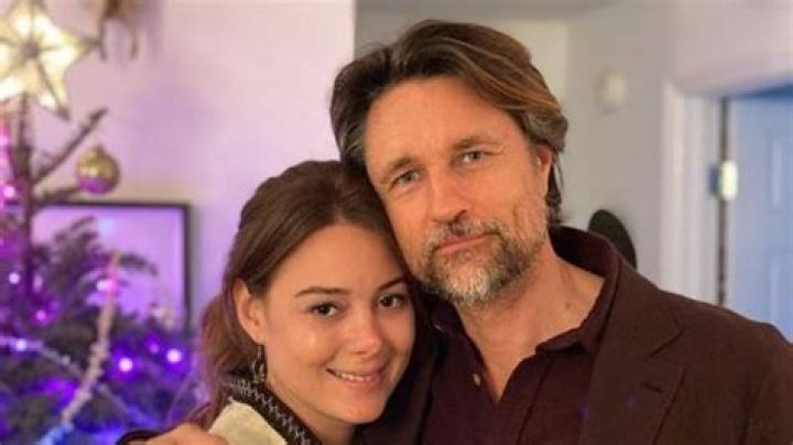Aisha Mendez- Wiki, Net Worth And Relationship With Martin Henderson