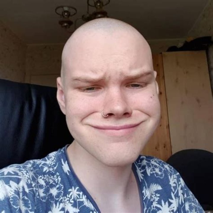 Aksually- Bio, Age, Net Worth, Dating, Career, Height