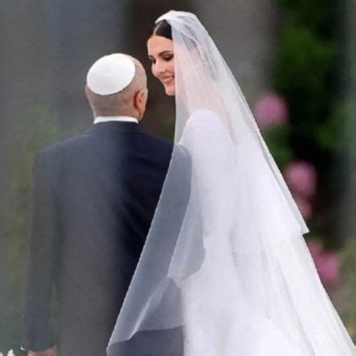 Alan Howard Married Caroline Byron In Huge Wedding Ceremony Held In Villa Olmo