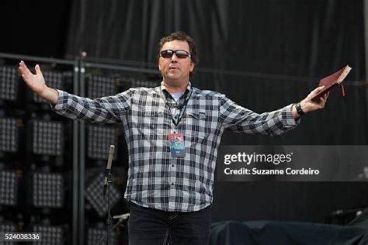 Who Is Alan Robertson? Wiki, Biography, Height, Wife, Net Worth, Ethnicity