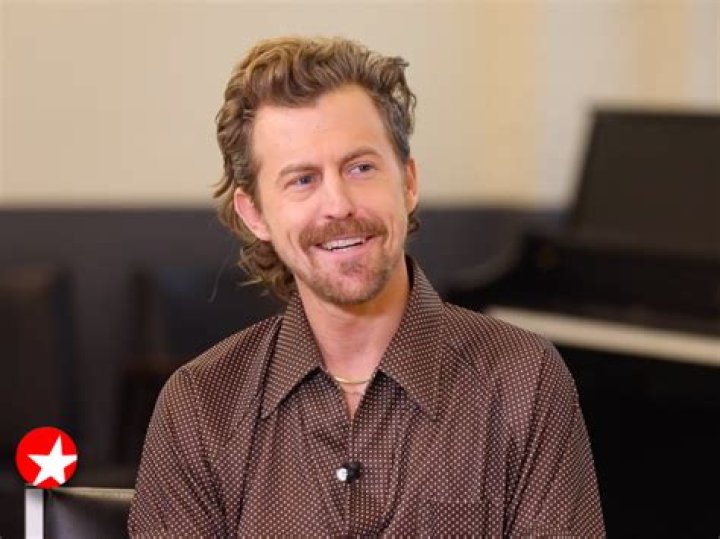 Alex Moffat- Wiki, Biography, Age, Height, Net Worth, Wife