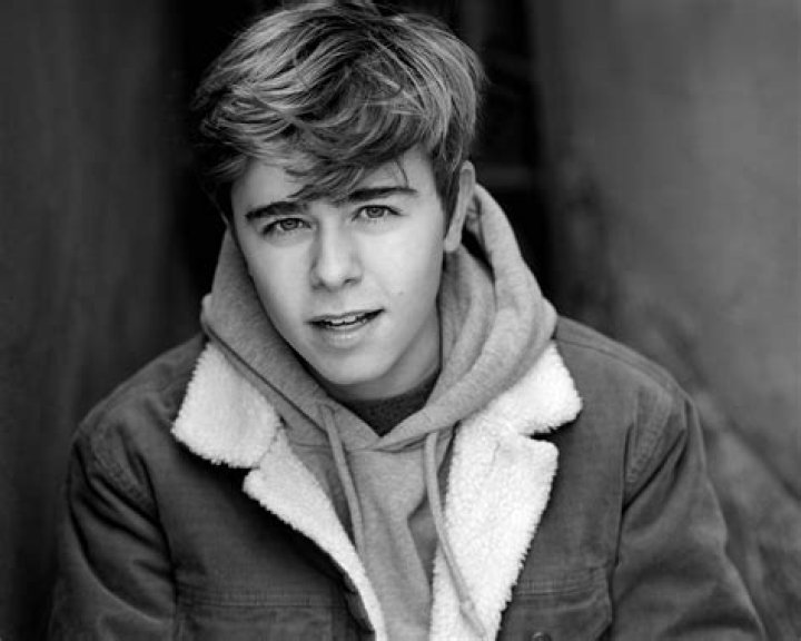 Alexander Elliot- Wiki, Age, Height, Net Worth, Girlfriend, Ethnicity