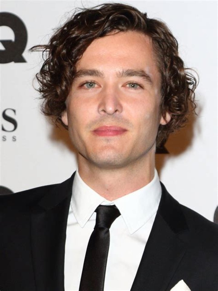 Alexander Vlahos- Age, Height, Girlfriend, Net Worth, Ethnicity