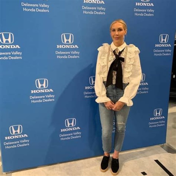 Who Is Alexandra Long? Wiki, Age, Net Worth, Husband, Ethnicity, Height