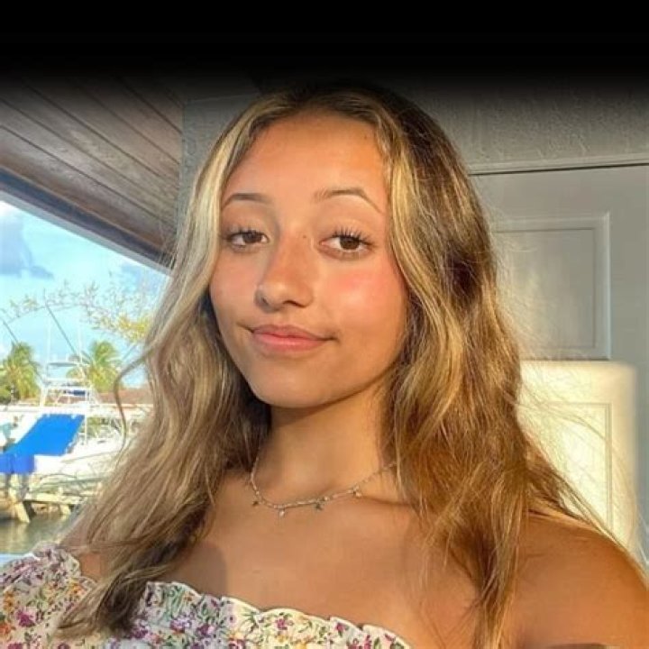 Alexis Ryan- Wiki, Bio, Age, Weight, Height, Career, Net Worth