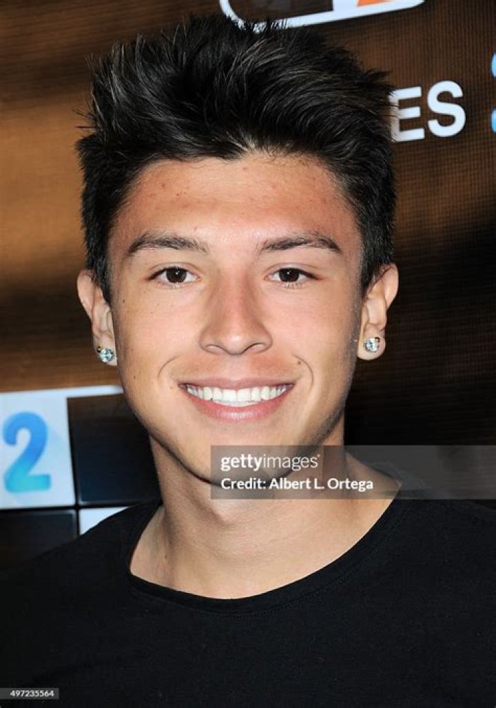 Who is Allen Sarinana? Wiki, Age, Height, Net Worth, Girlfriend, Career