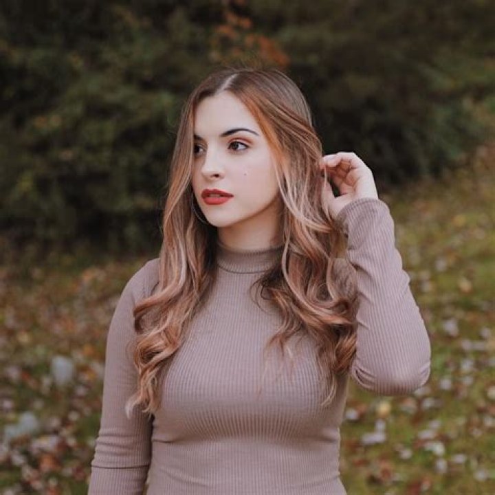 Alyssa Shouse- Wiki, Age, Height, Net Worth, Husband, Ethnicity