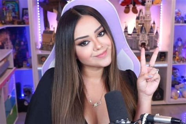 Ama Blitz- Wiki, Age, Height, Net Worth, Career