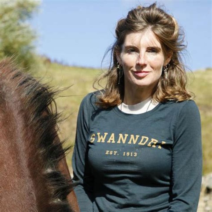 Amanda Owen- Net Worth, Husband, Children, Age, Height