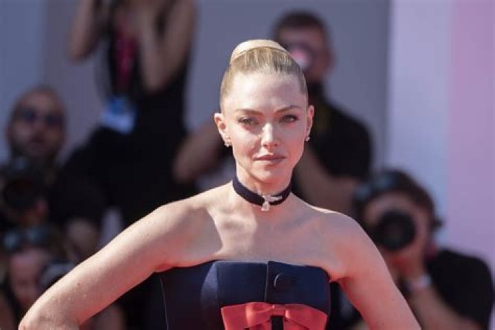 Amanda Seyfried- Biography, Age, Net Worth, Husband, Height, Religion