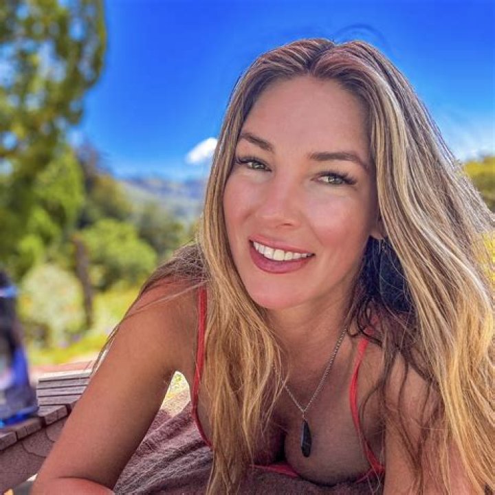 Amber Phillips- Wiki, Age, Height, Net Worth, Husband, Marriage