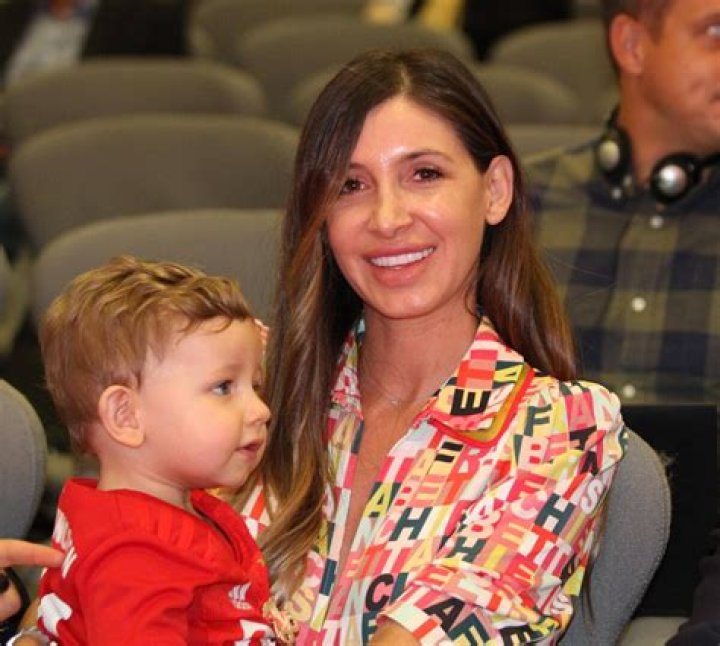 Amelia Ossa Llorente Biography, Husband, Age, Height, Net Worth, Career