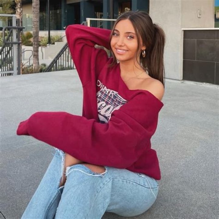 Amira Harvey- Net Worth, Bio, Age, Ethnicity, Boyfriend, Height, Career