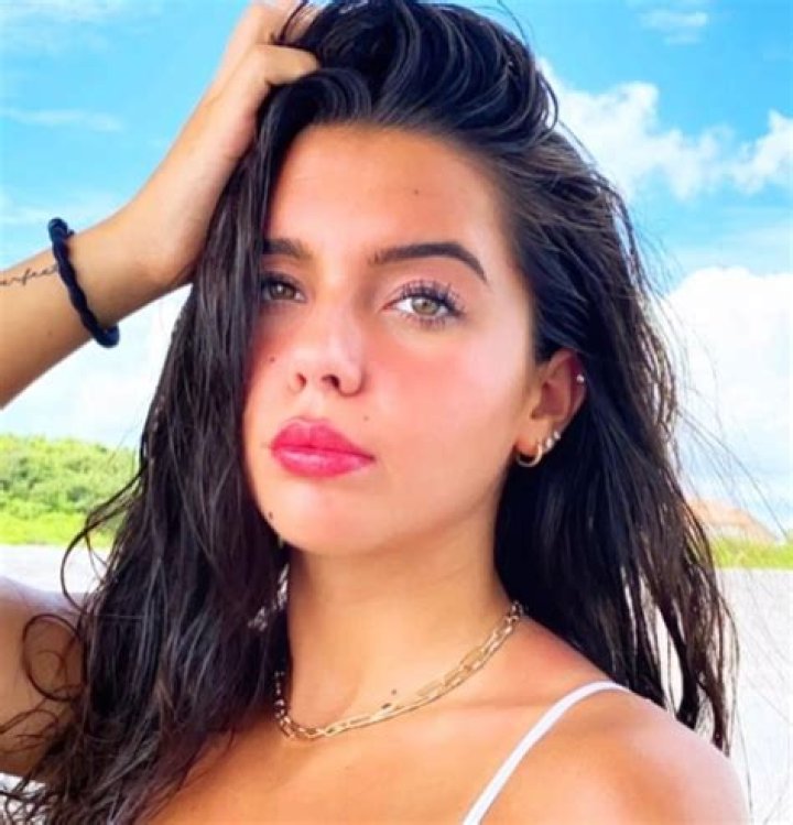 Anastasia Pagonis- Net Worth, Bio, Age, Ethnicity, Height, Career