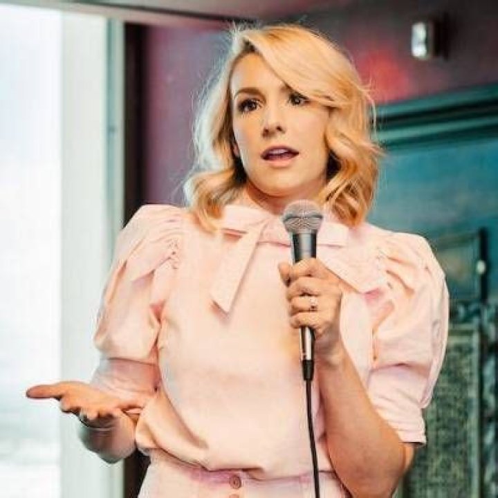 Andrea DeVos: CEO Of Wooshbeauty (Makeup-brand)