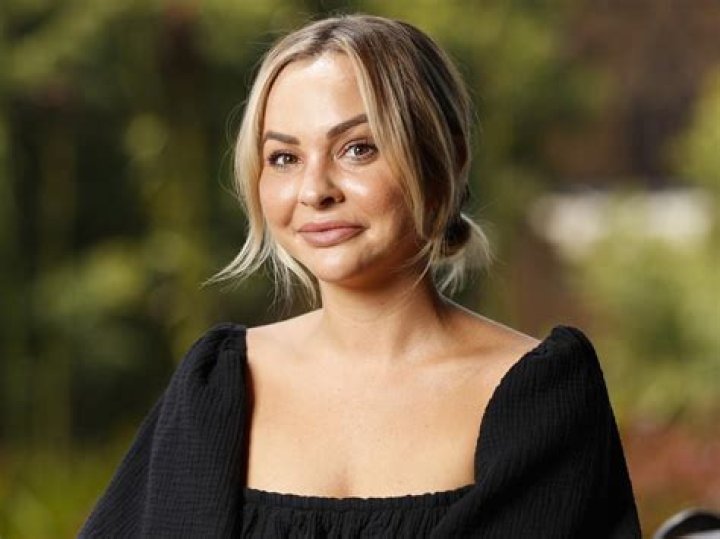 Angie Kent- Bio, Wiki, Age, Height, Weight, Net Worth, Relationship