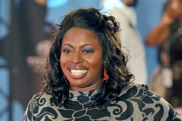 Angie Stone- Net Worth Wiki, Age, Height, Husband, Marriage, Ethnicity