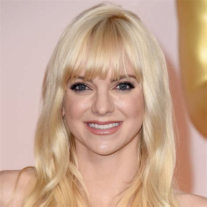 Anna Faris- Wiki, Age, Height, Net Worth, Husband, Marriage