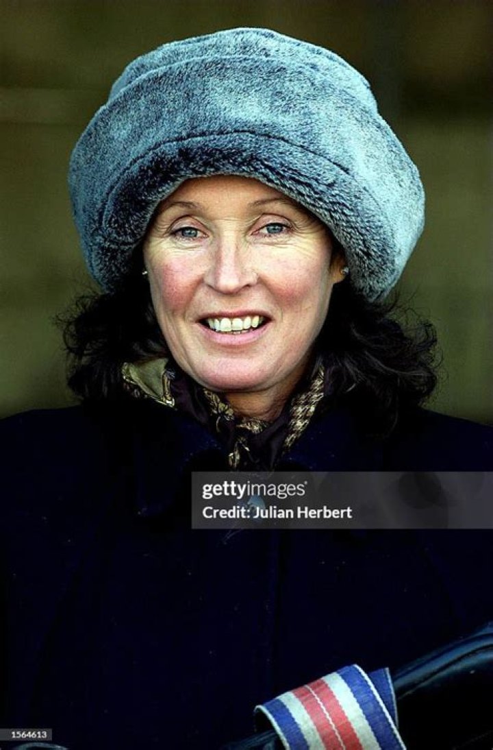 Anna Newton- Net Worth, Age, Ethnicity, Boyfriend, Height, Career