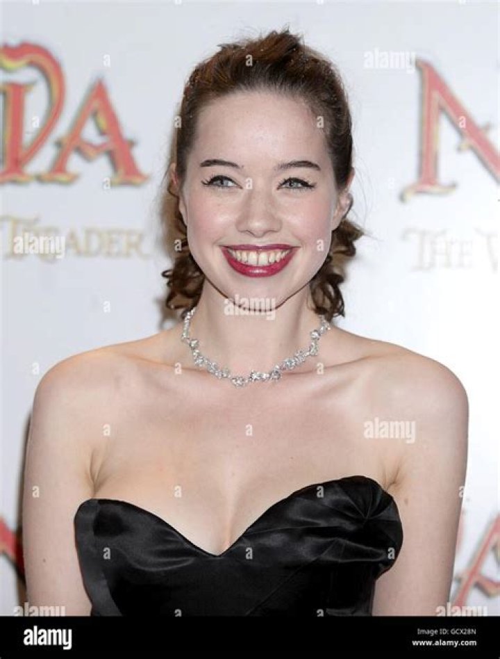 Anna Popplewell- Wiki, Age, Husband, Ethnicity, Net Worth, Height, Career