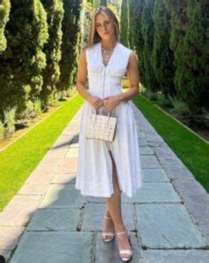 
Annabel Lucinda- Wiki, Age, Height, Net Worth, Boyfriend, Ethnicity	