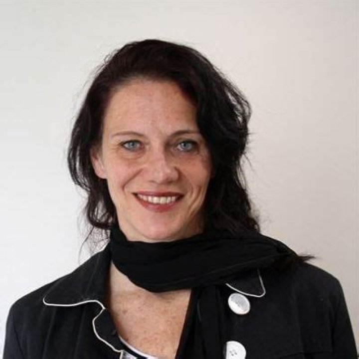 Anni Finsterer Age: How Old Is She? Actress Husband And Wiki