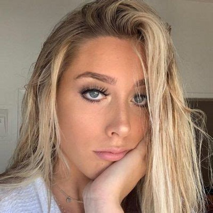 Ansley Minor- Age, Net Worth, Height, Boyfriend, Nationality