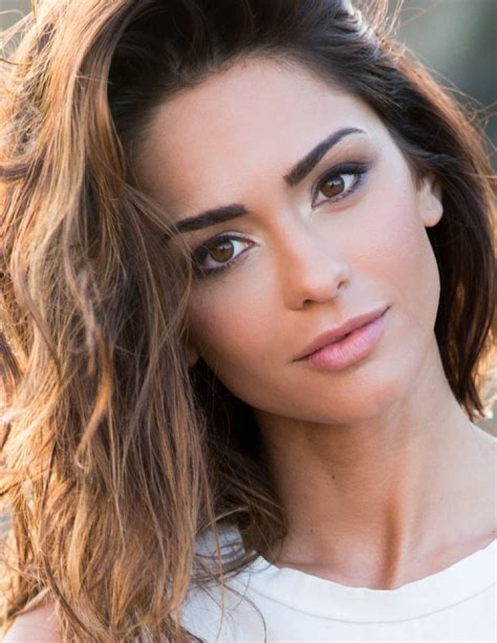 Antoinette Kalaj- Bio, Age, Height, Net Worth, Husband, Marriage