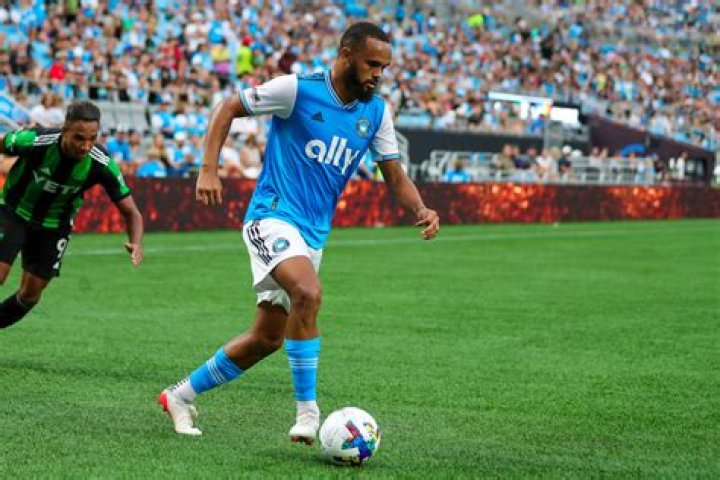 
Anton Walkes- Wiki, Biography, Age, Height, Net Worth, Girlfriend, Death	