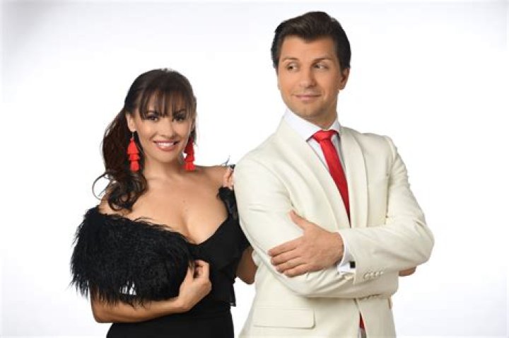 Anya Garnis- Wiki, Age, Height, Net Worth, Boyfriend, Ethnicity