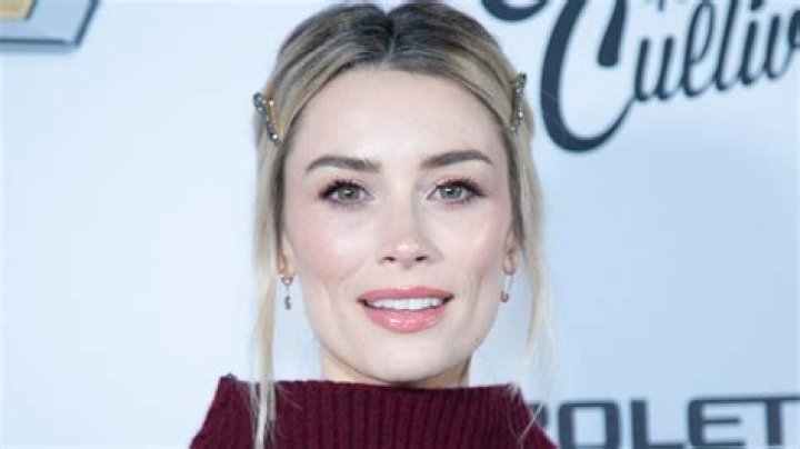 Arielle Vandenberg- Wiki, Age, Height, Net Worth, Boyfriend, Ethnicity