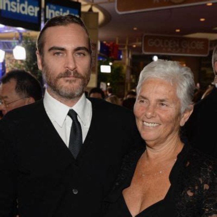 Arlyn Phoenix -All About River Phoenix Mother