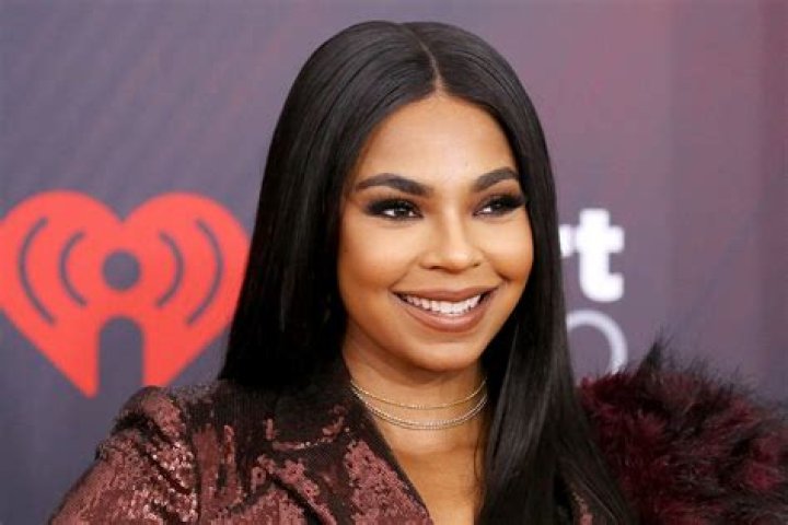 Ashanti- Age, Net Worth, Height, Boyfriend, Career, Ethnicity