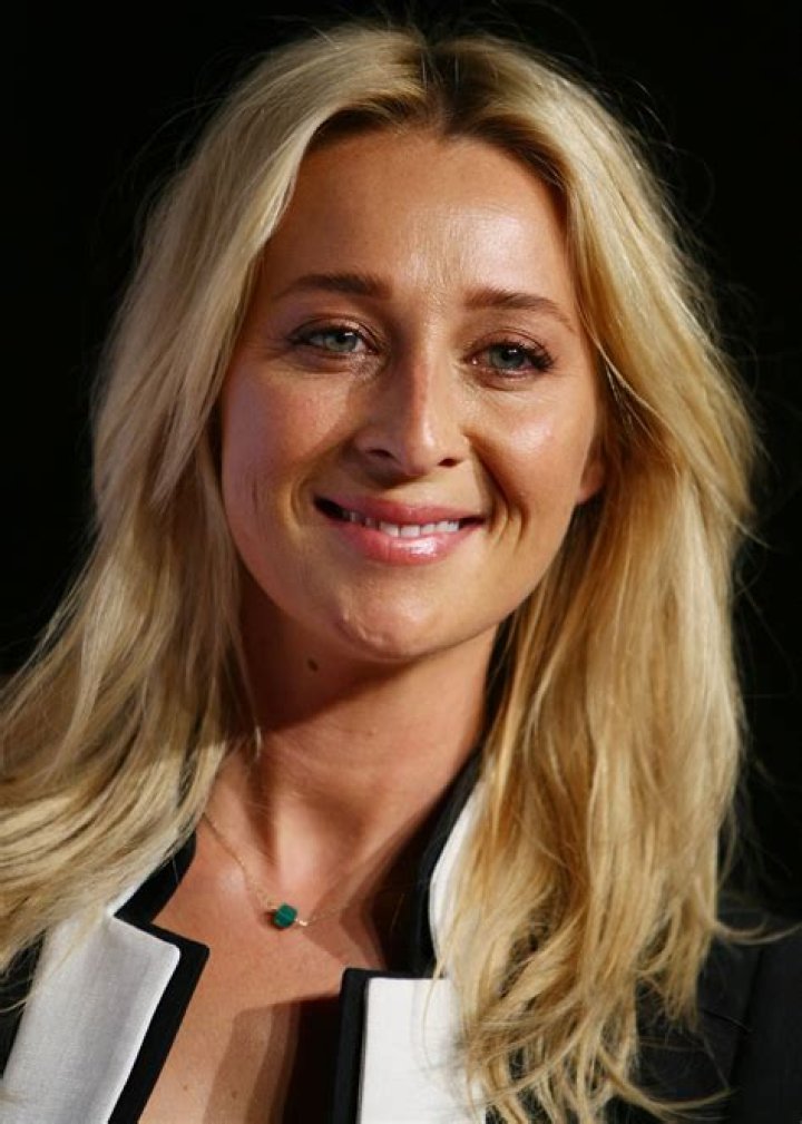 Asher Keddie- Net Worth, Bio, Age, Husband, Height, Weight, Movies, Career