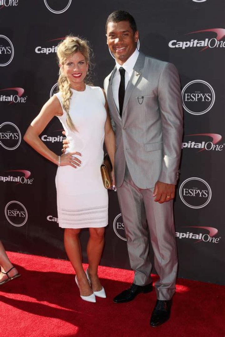 Ashton Meem- Bio, Wiki, Age, Height, Weight, Net Worth, Relationship