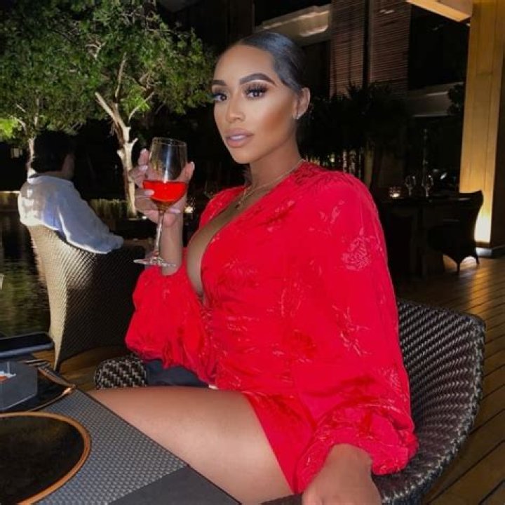 Autumn Ajirotutu- Wiki, Age, Height, Net Worth, Husband, Ethnicity