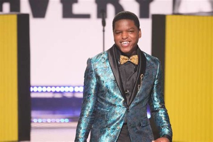 Avery Dixon- Wiki, Age, Ethnicity, Girlfriend, Height, Career