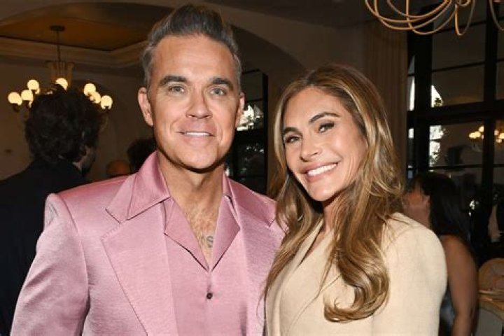 Ayda Field- Wiki, Age, Height, Net Worth, Husband, Ethnicity