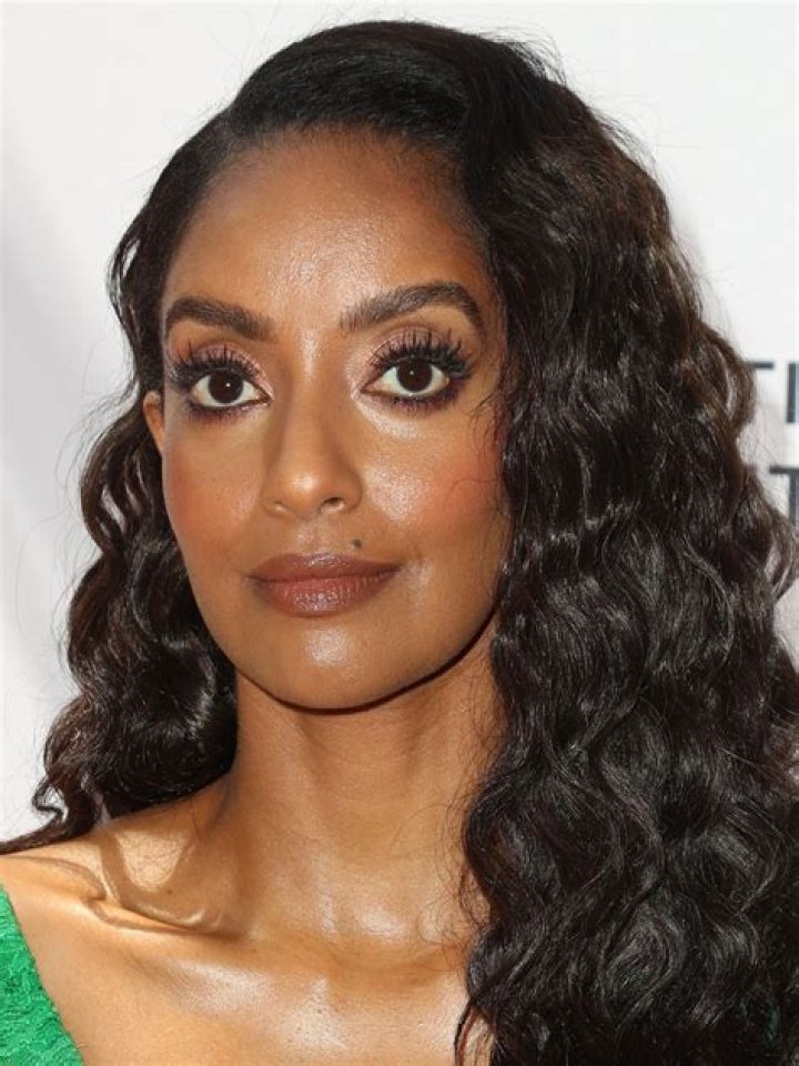 Azie Tesfai- Wiki, Age, Height, Net Worth, Boyfriend, Ethnicity
