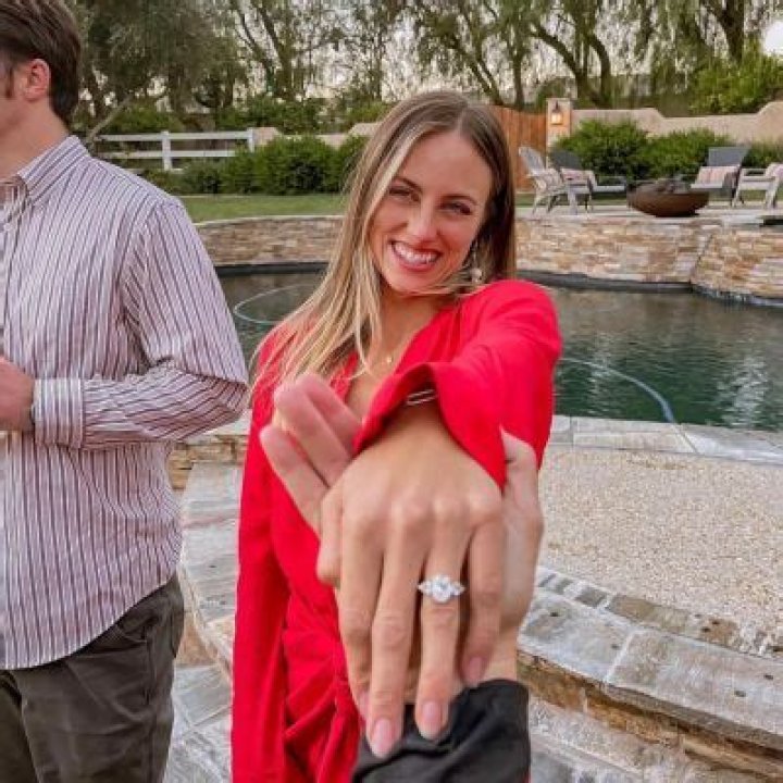 Bachelor Nation’s Kendall Long Got Engaged To Mitchell Sage