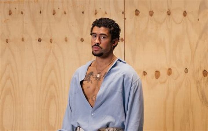 Bad Bunny- Net Worth, Age, Bio, Girlfriend, Ethnicity, Height, Songs, Career