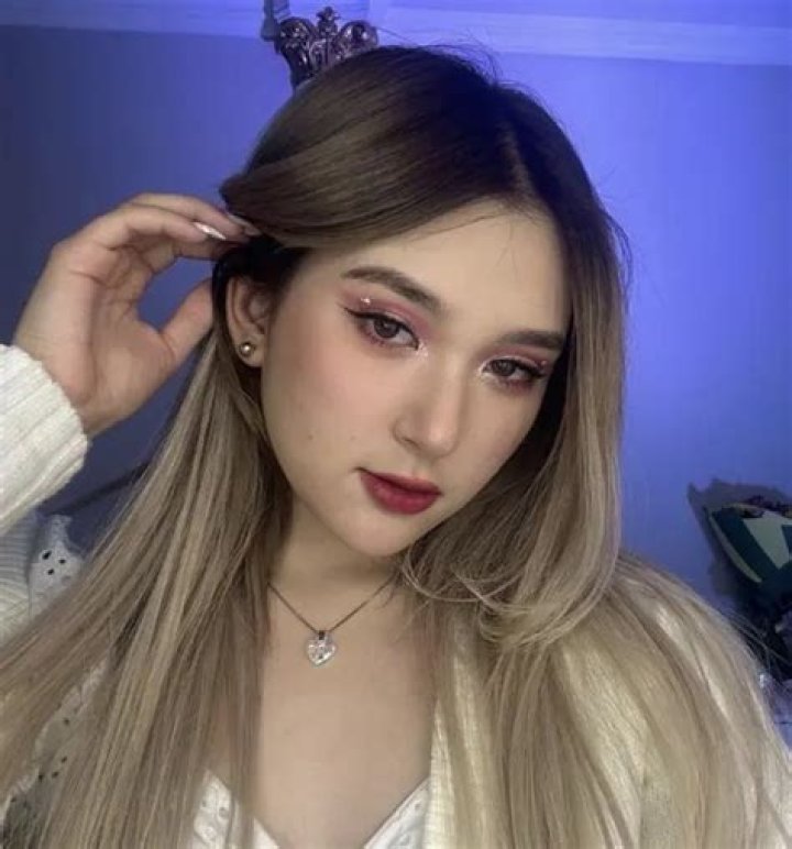 Bakiyeva Adalyat- Wiki, Biography, Age, Height, Net Worth, Boyfriend