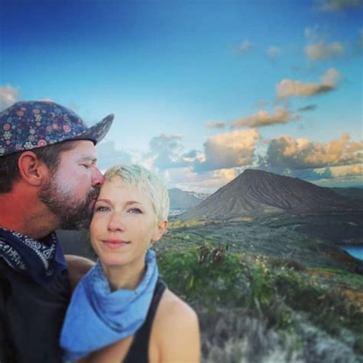 Bear Analu Knighton- Wiki, Age, Parents, Ethnicity, Net Worth, Height, Career