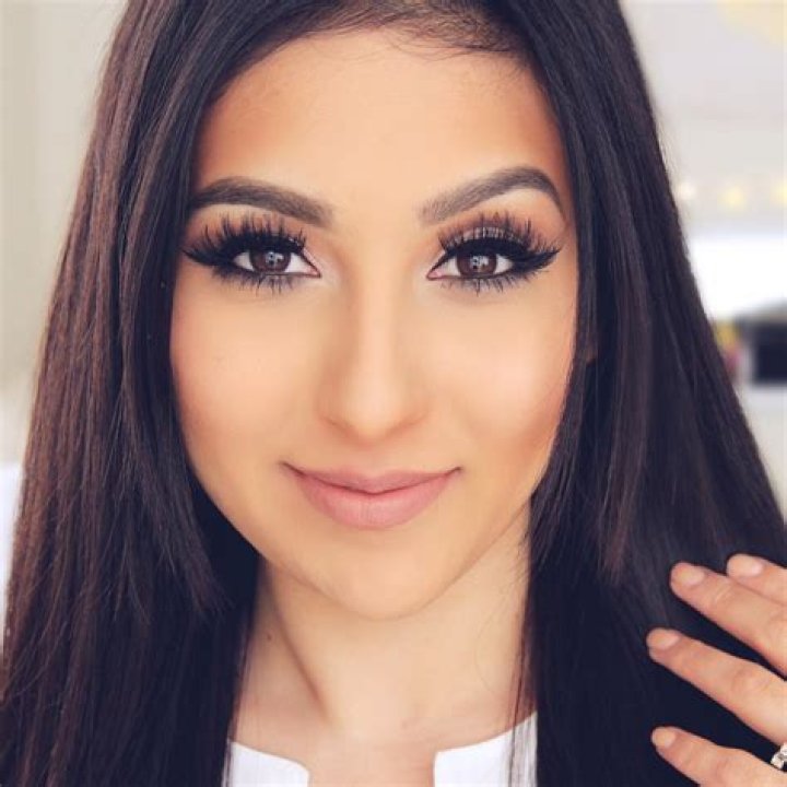 BeautyyBird- Real Name, Bio, Age, Husband, Net Worth, Height, Career